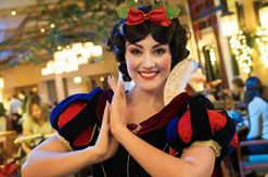 Storybook Dining Snow White